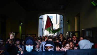 Graffitis et slogans hostiles de manifestants pro-palestiniens pour protester contre la venue de Yaël Braun-Pivet à l’université Lyon-III