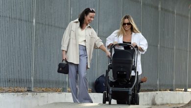 La jeune maman Margot Robbie en promenade avec son bébé à Los Angeles