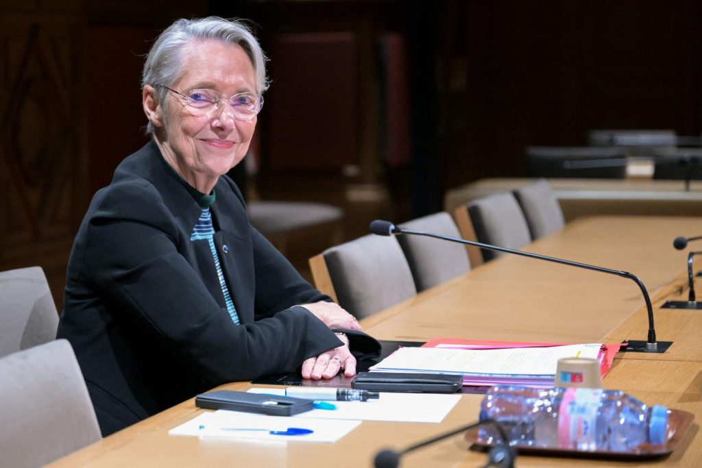 Elisabeth Borne avoue avoir été « alertée » en 2023 sur le « caractère critique » de la situation