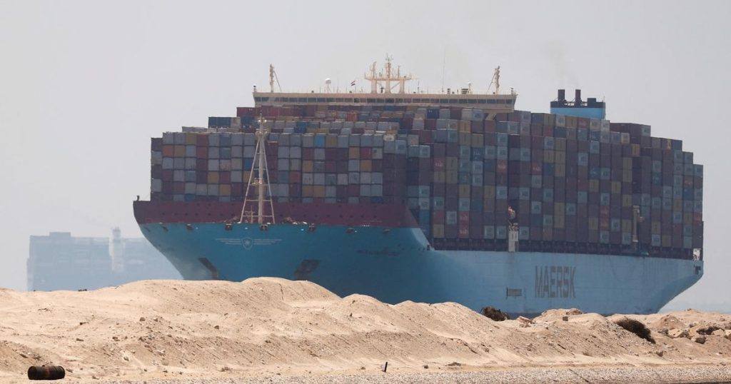 Un navire Maersk soupçonné de transporter des armes vers Israël interdit d’entrer dans un port espagnol