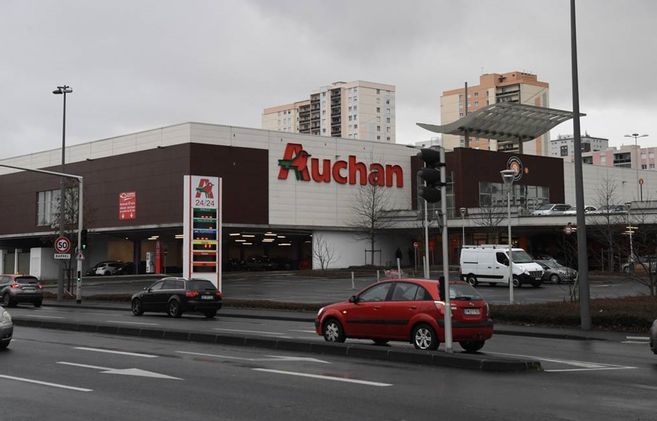 Le groupe Auchan annonce la fermeture de deux hypermarchés en Auvergne