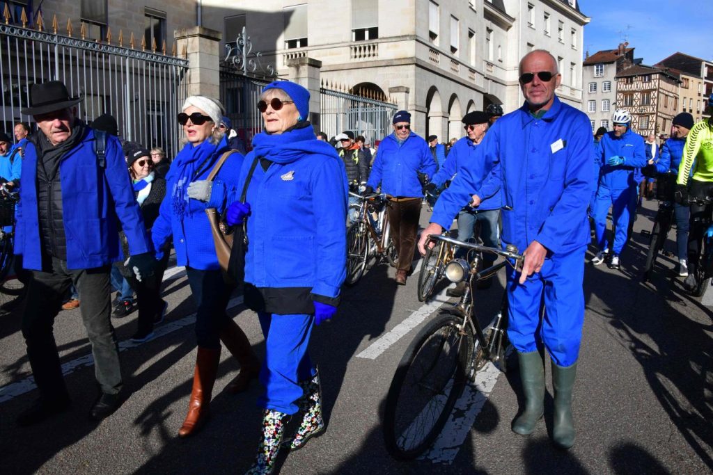 A Limoges, une « marche bleue » en hommage à un cycliste emblématique renversé par une voiture