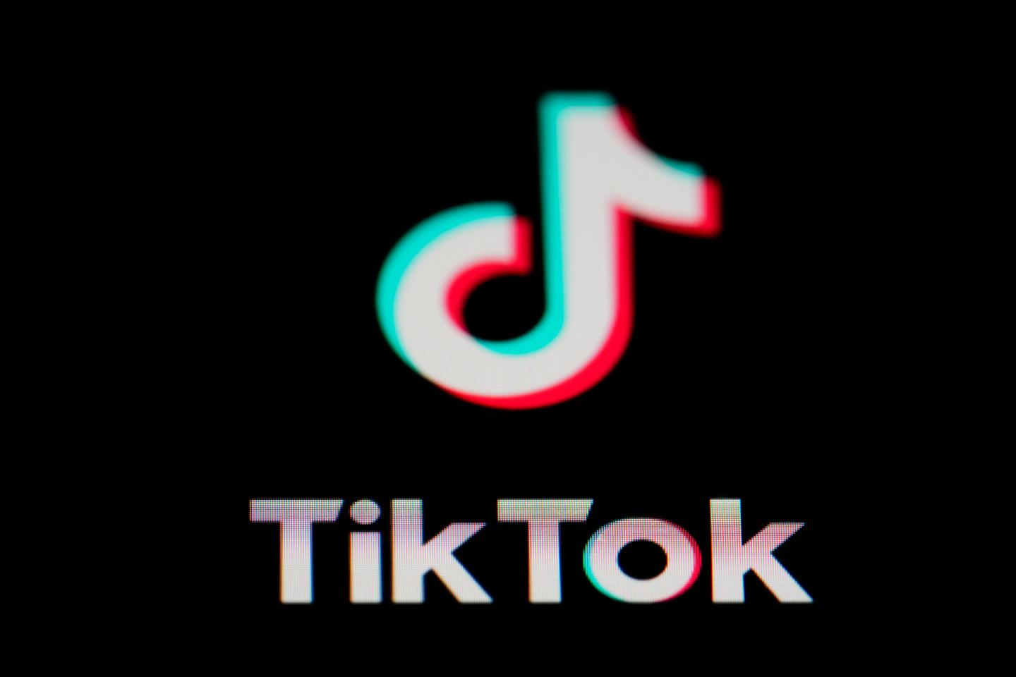 sept familles françaises annoncent qu’elles attaquent TikTok en justice