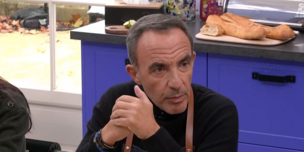 Nikos Aliagas surprend les étudiants de la Star Academy… qui ne le reconnaissent pas !