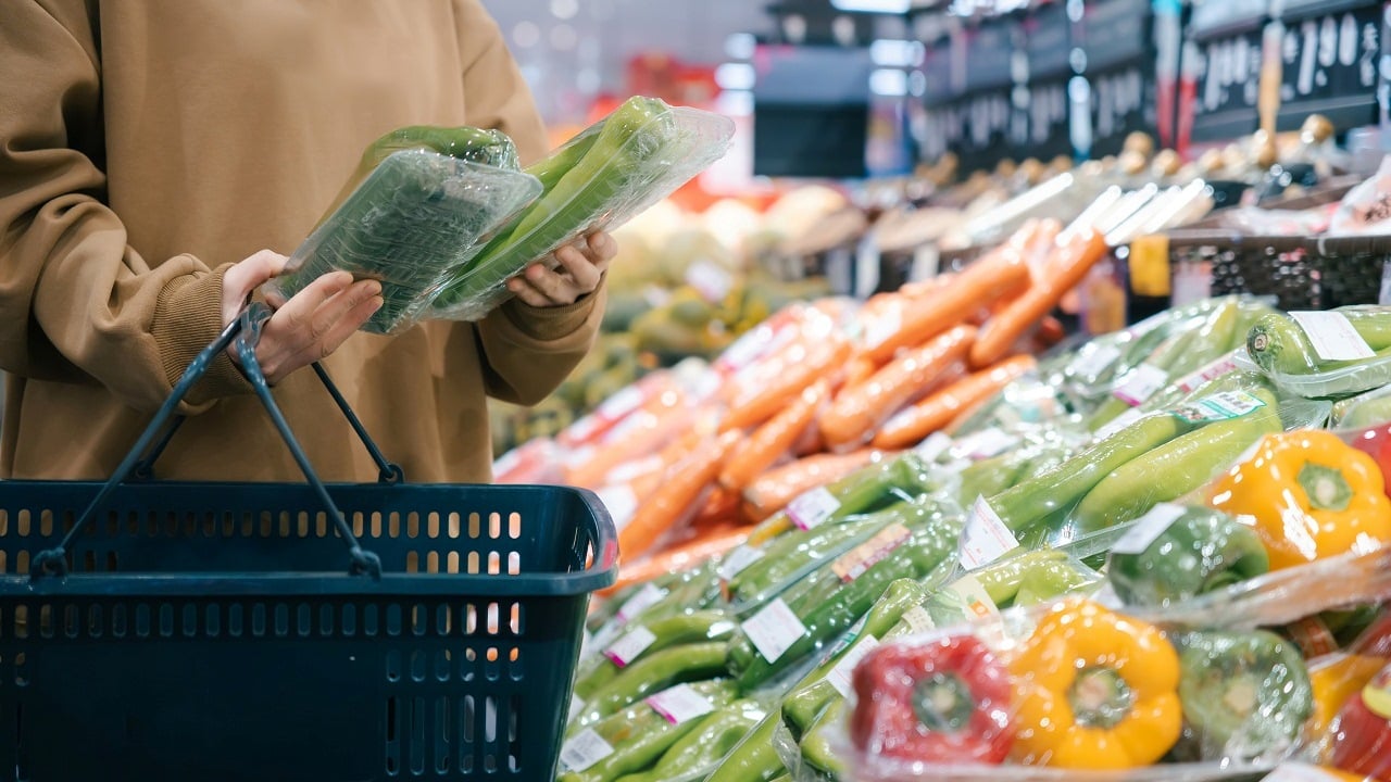 Plein de pesticides, n’achetez plus ce légume d’hiver au supermarché, voici comment le cultiver facilement et rapidement chez vous