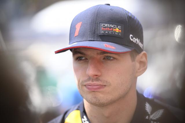 Pénalisé de cinq secondes, Max Verstappen chute du podium du GP sprint du Brésil