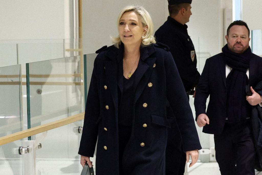 La pernicieuse offensive de Marine Le Pen