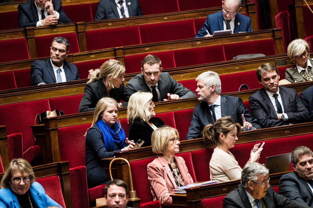 le gouvernement et la droite annoncent un compromis pour une revalorisation au 1er janvier 2025