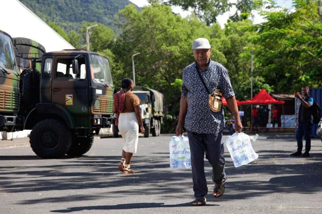 À Mayotte, un incident dans une station d’épuration prive d’eau la moitié de l’île