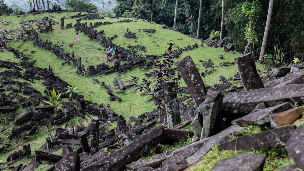 En Indonésie, la pyramide de Gunung Padang n’aurait pas été entièrement construite par l’homme