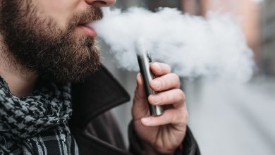 Attention aux cigarettes électroniques aux fruits rouges, elles peuvent être très dangereuses pour les poumons