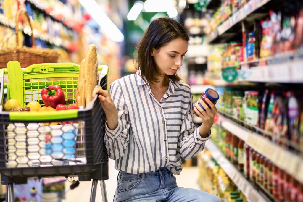 Ce colorant alimentaire courant est pointé du doigt par l’UFC-Que Choisir pour ses risques sanitaires