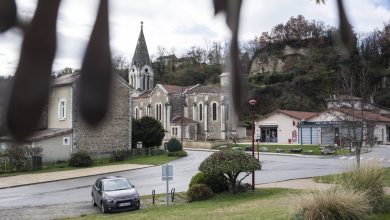 « Les fascistes nous ont privés de notre deuil » : un an après la mort de Thomas, comment les habitants de Crépol et de Romans cherchent à se reconstruire