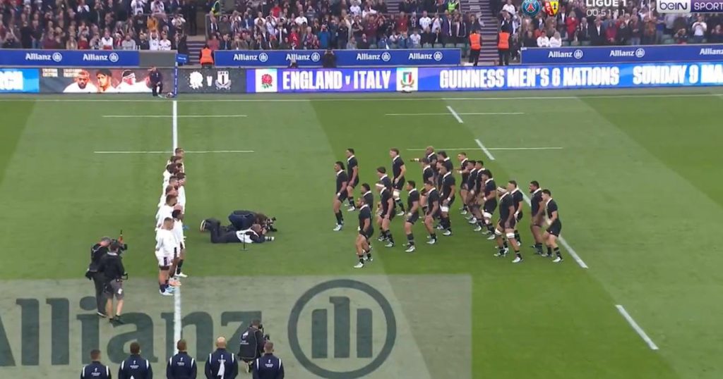 en vidéo, le haka des All Blacks sous le « Swing Low, Sweet Chariot » chanté par Twickenham