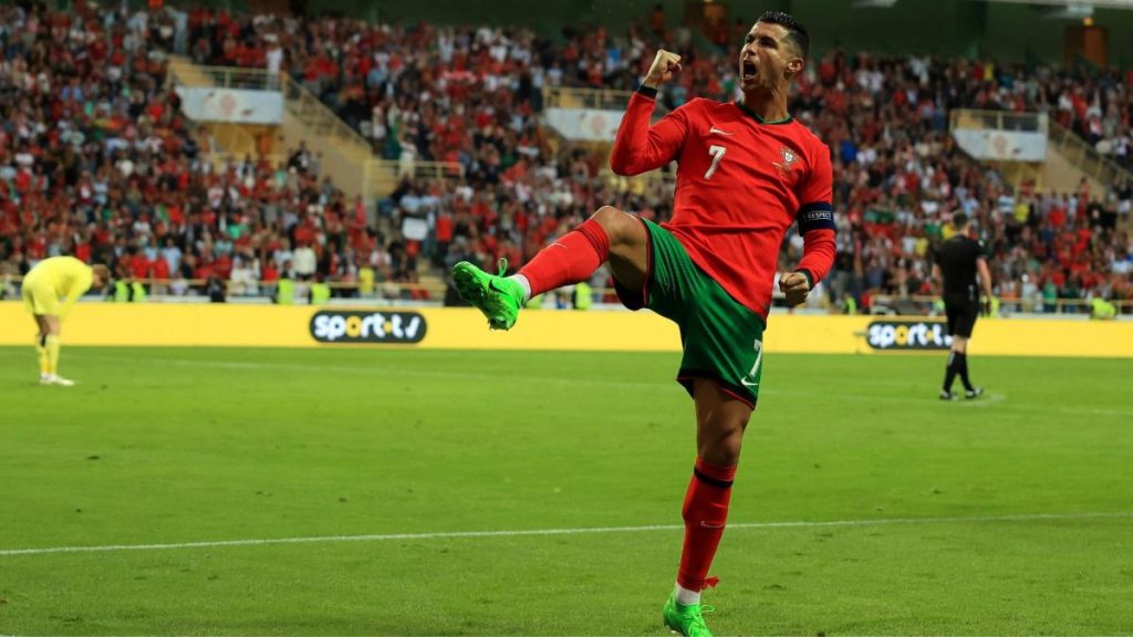 Le Portugal écrase la Pologne avec un grand Cristiano Ronaldo, l’Espagne termine également première