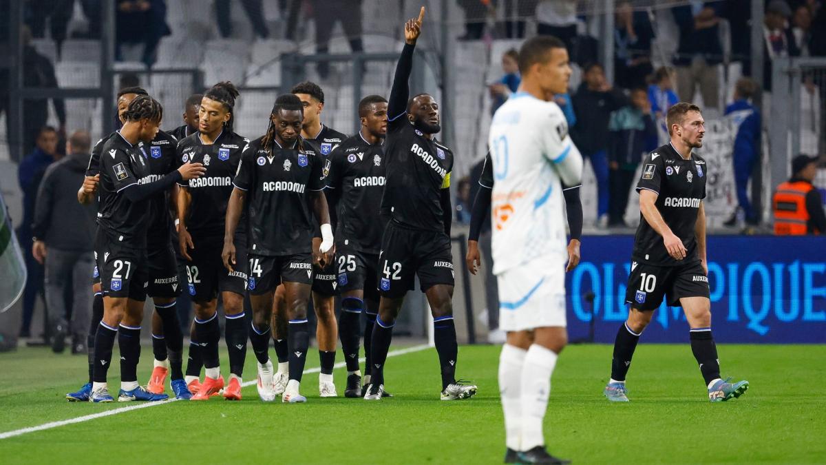 L’AJ Auxerre inflige une correction humiliante à l’OM au Vélodrome