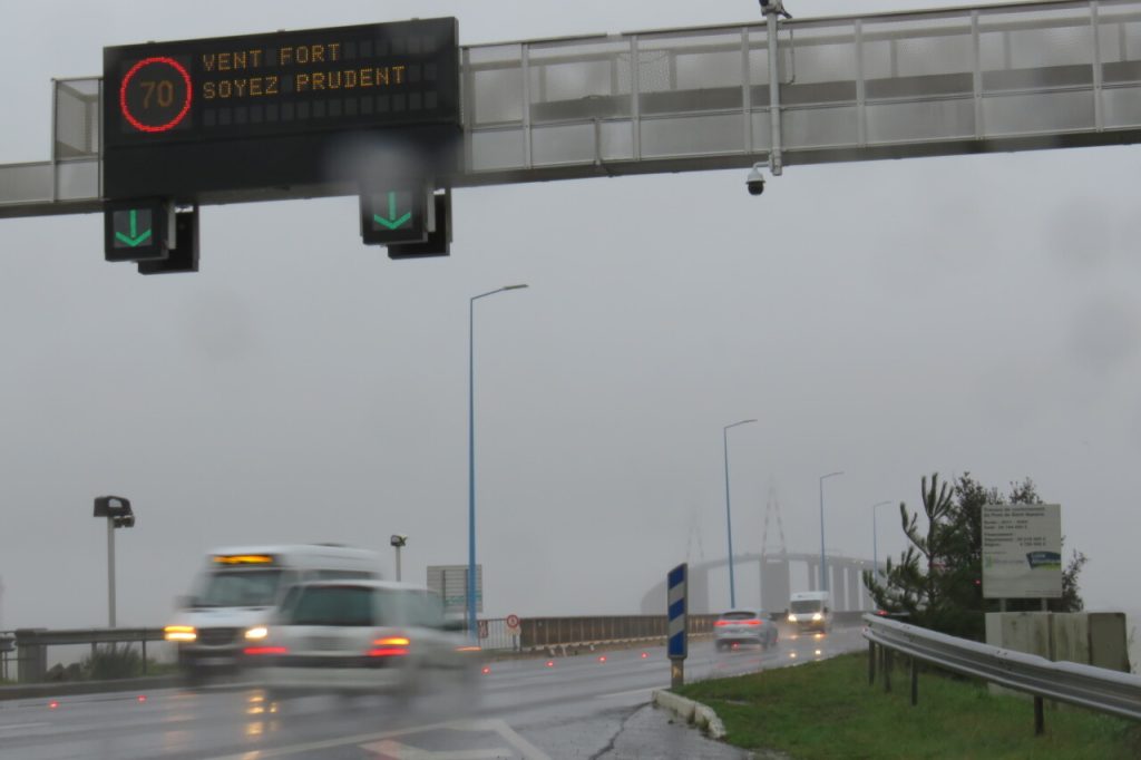 le pont de Saint-Nazaire est fermé à la circulation