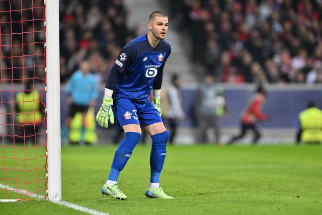 « Je suis prêt », Lucas Chevalier devant la liste des joueurs retenus en équipe de France pour affronter Israël et l’Italie