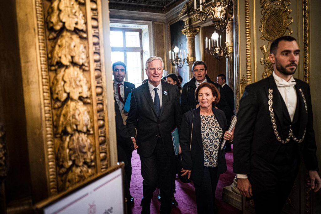 Le Sénat tente de « modérer » le choc budgétaire de Michel Barnier