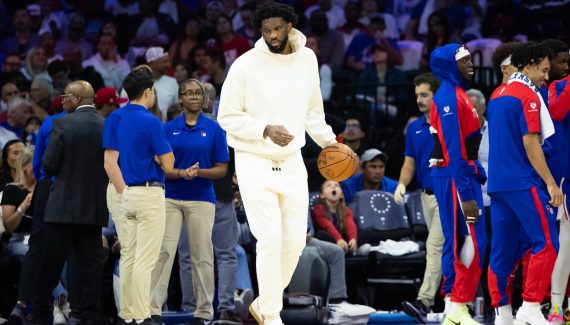 Joel Embiid a des ennuis avec un journaliste • Basket USA