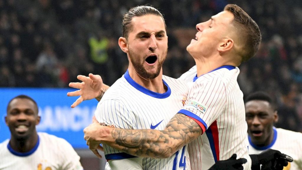 La France gagne et vole la première place à l’Italie grâce au duo Digne-Rabiot