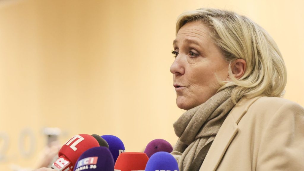 Marine Le Pen donne à Michel Barnier « jusqu’à lundi » pour répondre aux revendications du RN et éviter la censure