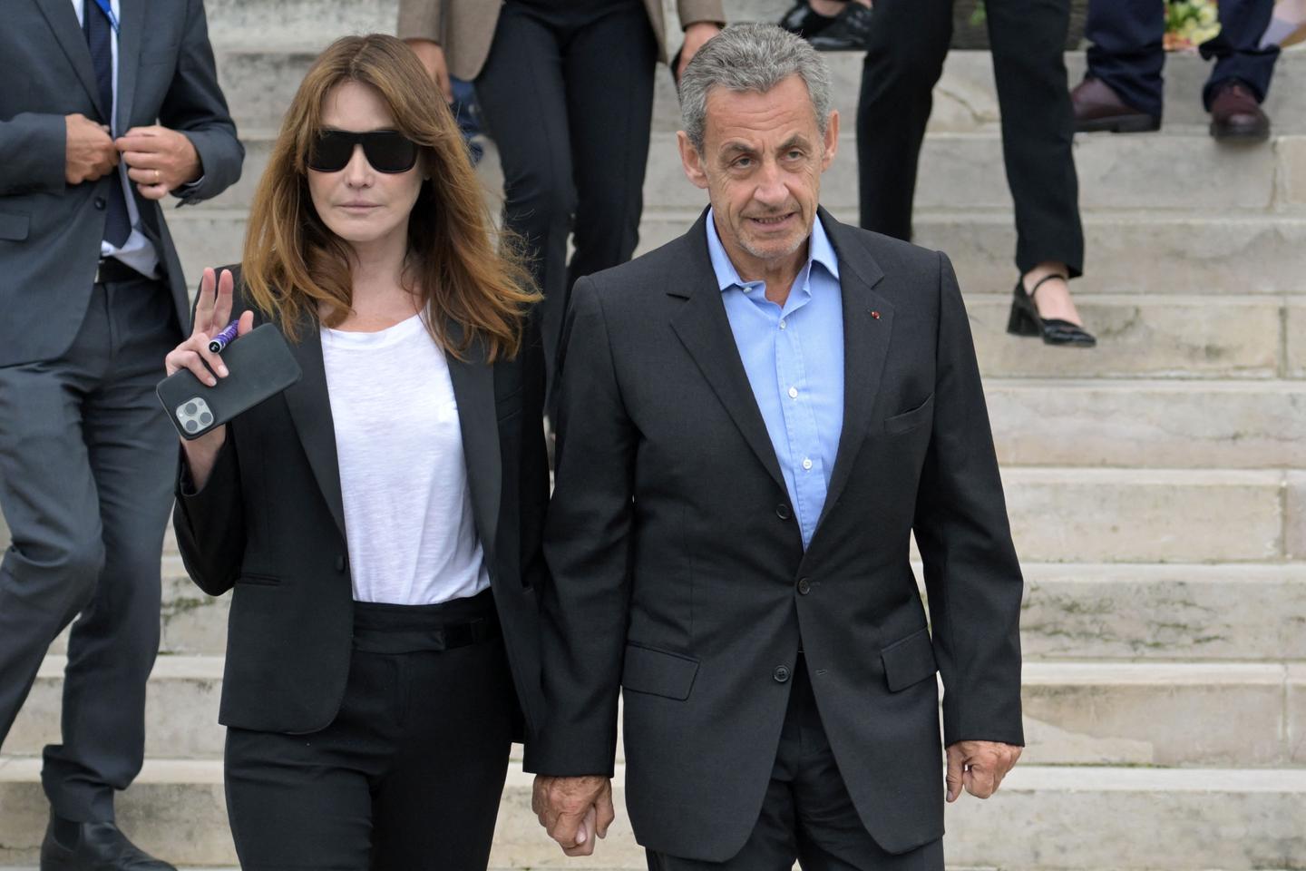 Carla Bruni-Sarkozy reconnaît avoir possédé un téléphone qui intéresse la police dans l’enquête sur la rétractation de Ziad Takieddine