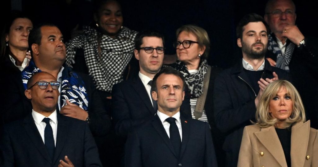 Emmanuel Macron assistera au match de football jeudi soir au Stade de France