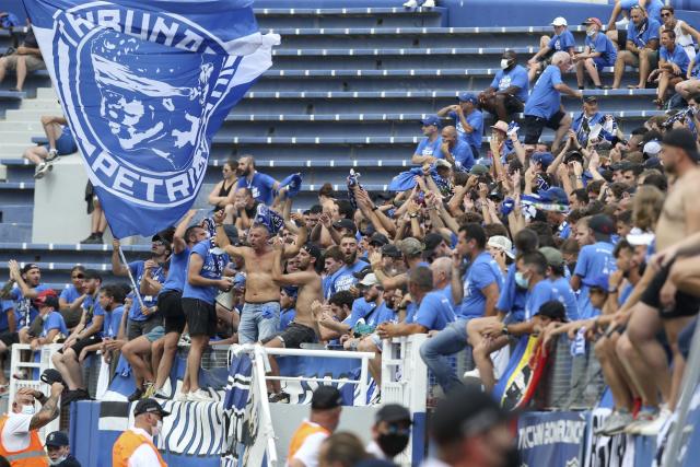 Le match de Ligue 2 Bastia-Lorient interrompu après des jets de projectiles