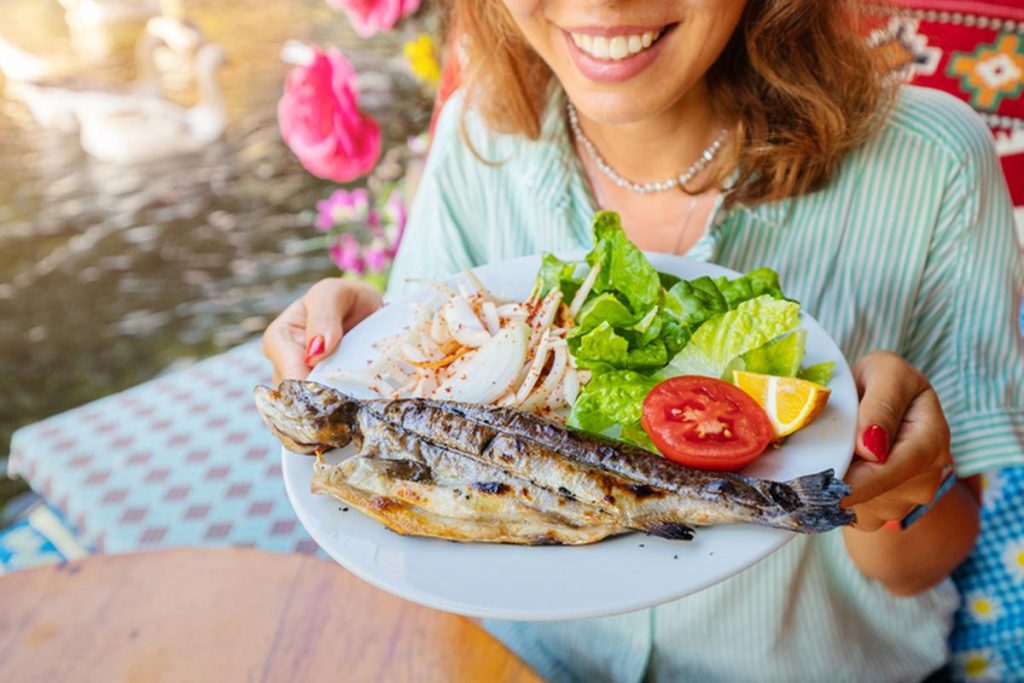 Conseil d’une diététicienne-nutritionniste béarnaise : « Manger du poisson est-il nocif pour notre santé ? »