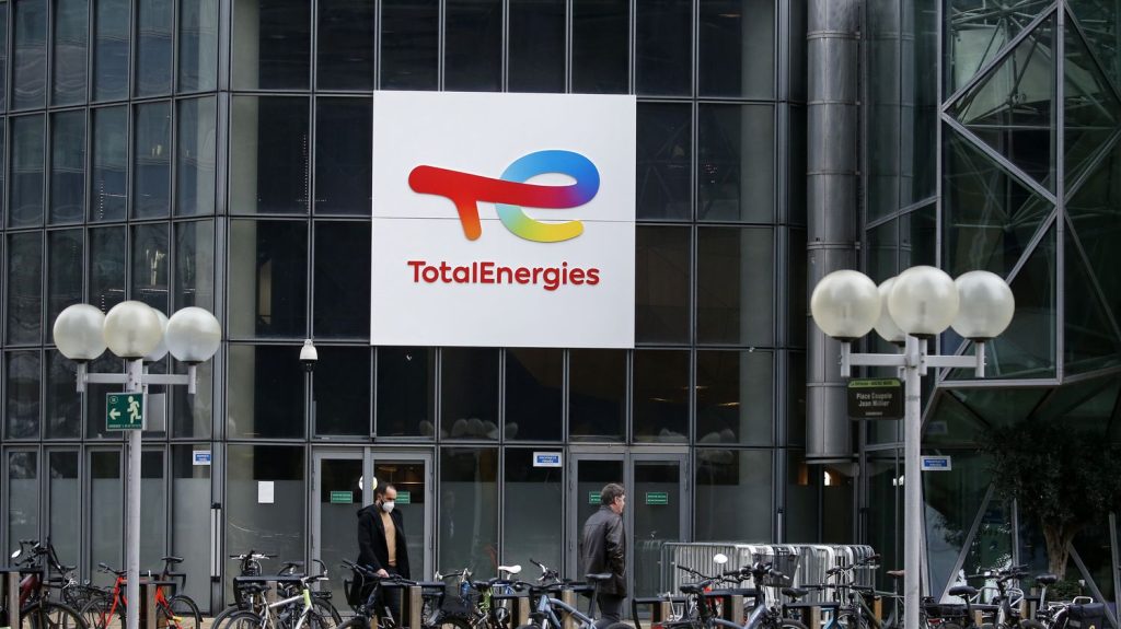 TotalEnergies voit son bénéfice net s’effondrer au troisième trimestre