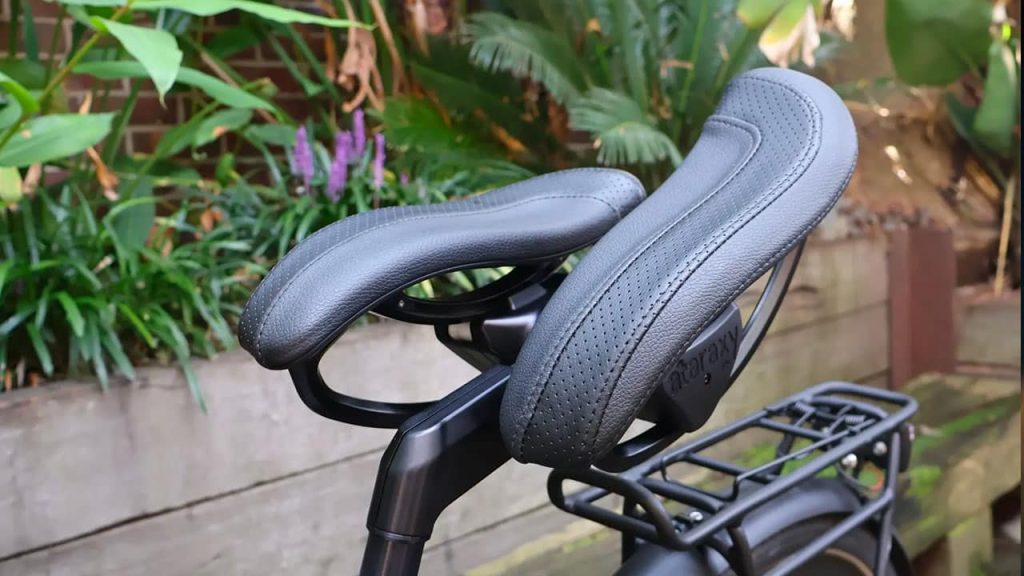 Innovation pour les cyclistes : Une selle qui suit vos jambes pour un confort optimal