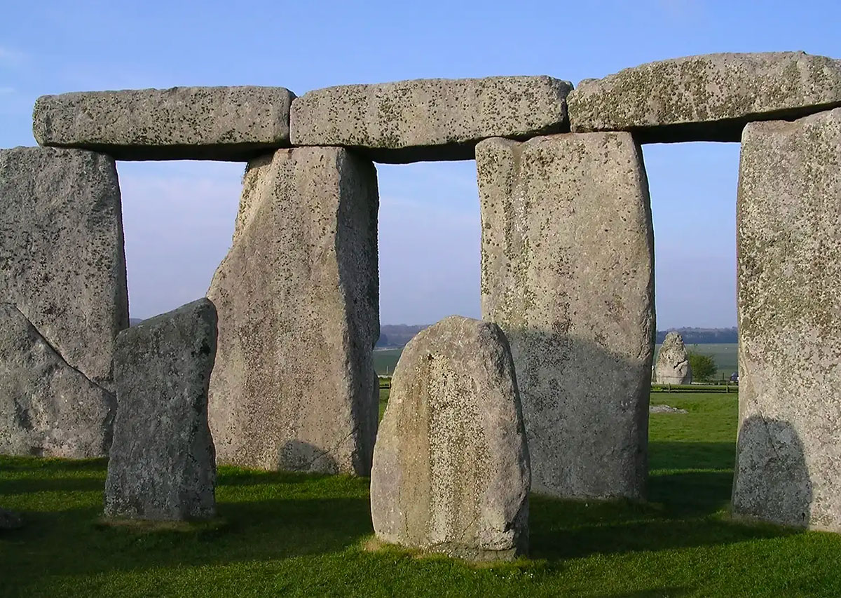 Des scientifiques résolvent le mystère ancien des gigantesques piliers de pierre de Stonehenge