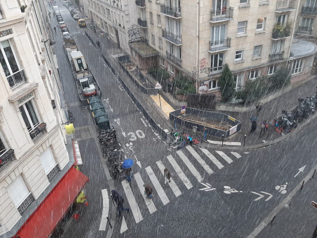 Vent, pluie, inondations… Météo France place Paris et l’Île-de-France en alerte jaune