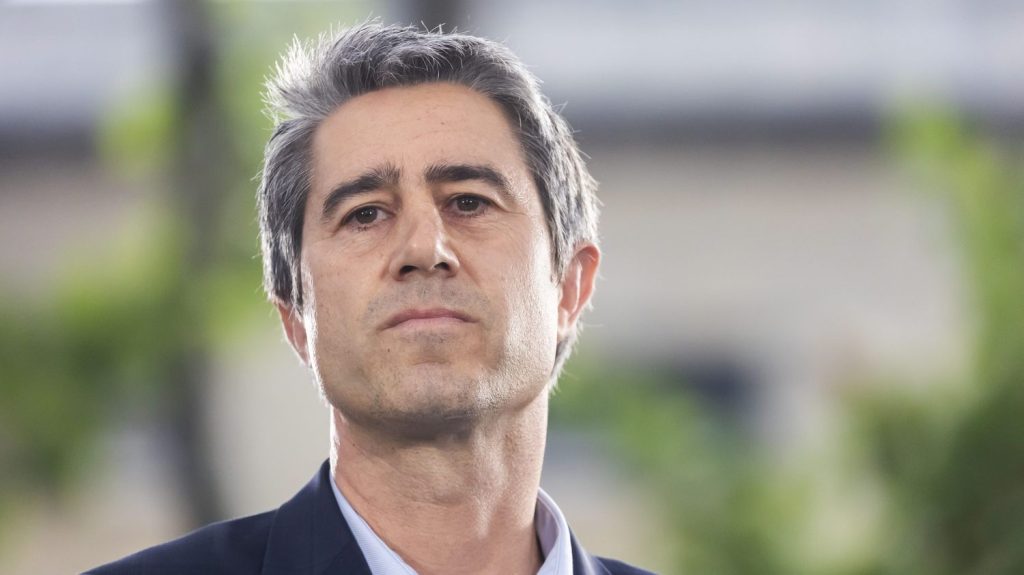 « C’est une angoisse qui va habiter toutes les familles », réagit le député François Ruffin