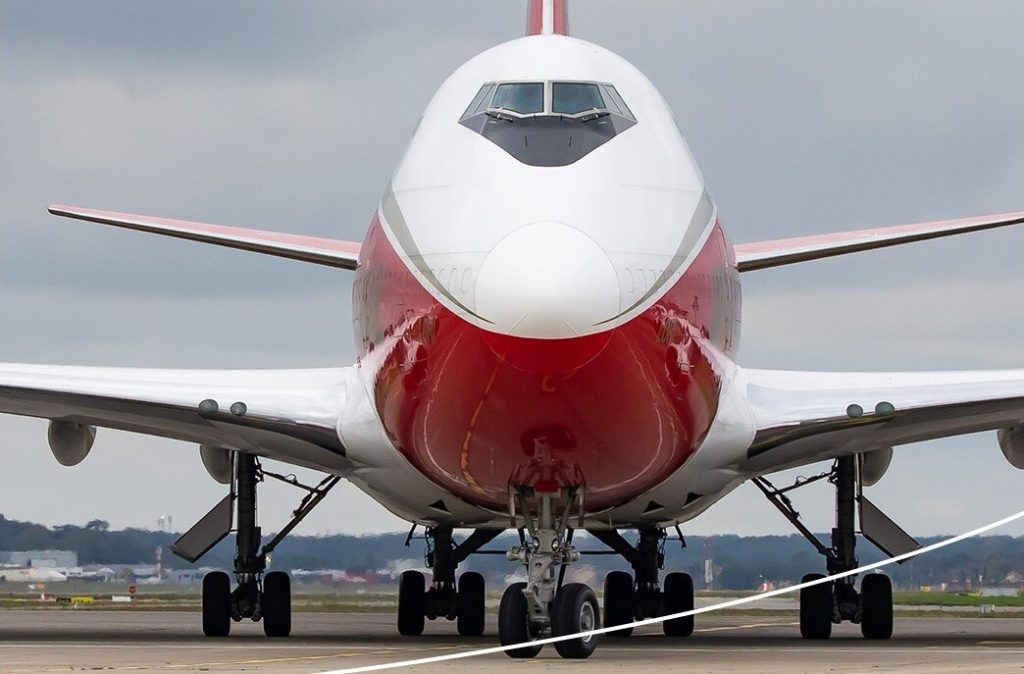 un avion insolite s’arrête à l’aéroport de Toulouse