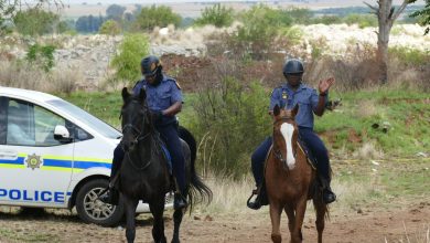 en Afrique du Sud, une impasse oppose la police aux mineurs illégaux autour d’une mine censée contenir de l’or