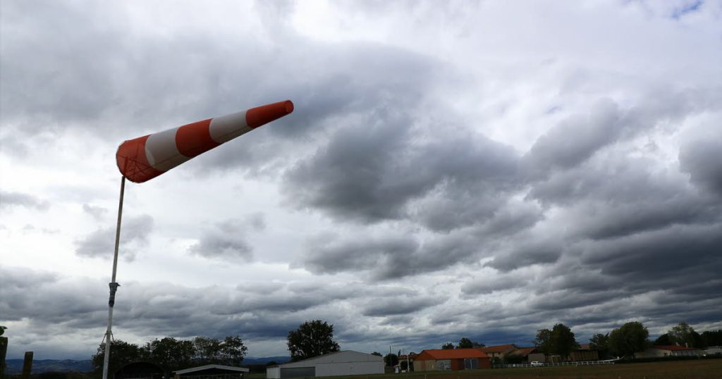 Bulletin météo. Vents violents sur la Loire : déjà 118 km/h enregistrés à Chalmazel – Le Progrès