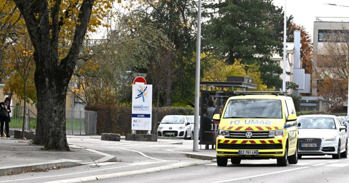 un lycéen poignardé en classe par un autre élève