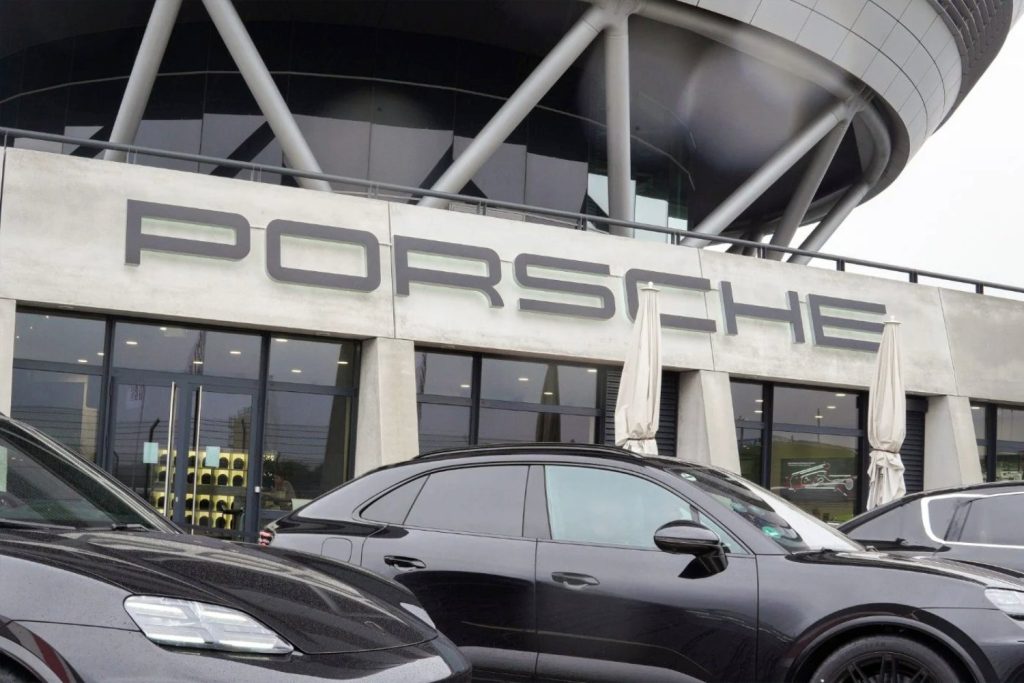 Changement drastique chez Porsche : l’électrique ne remplacera pas l’essence – 01net