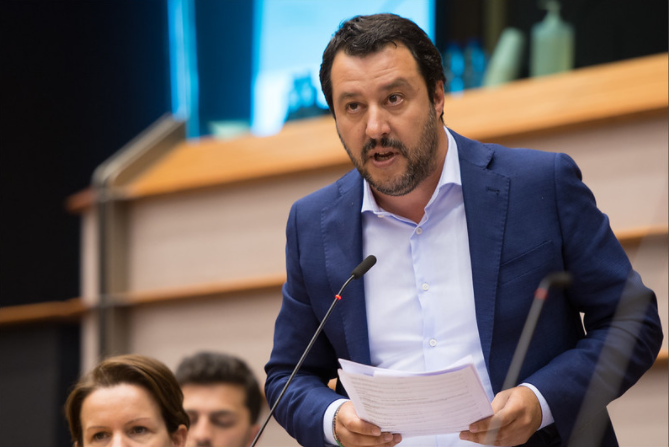 Italie : face au gouvernement, la Justice « fait-elle la loi » ? »