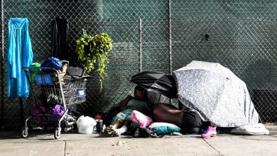 Miami va de l’avant avec la promesse électorale de Donald Trump en interdisant aux sans-abri de dormir dans la rue