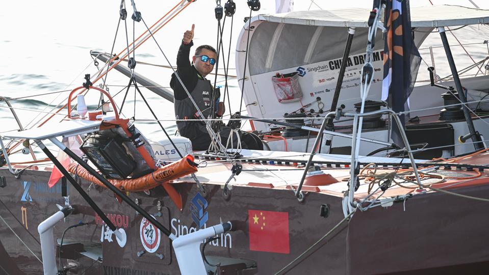 deux skippers blessés à la cheville deux jours après le départ