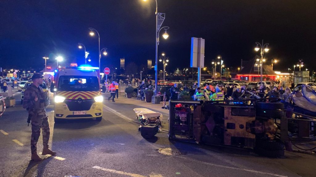 A Trouville, une citerne métallique s’effondre sur des passants, faisant plusieurs blessés