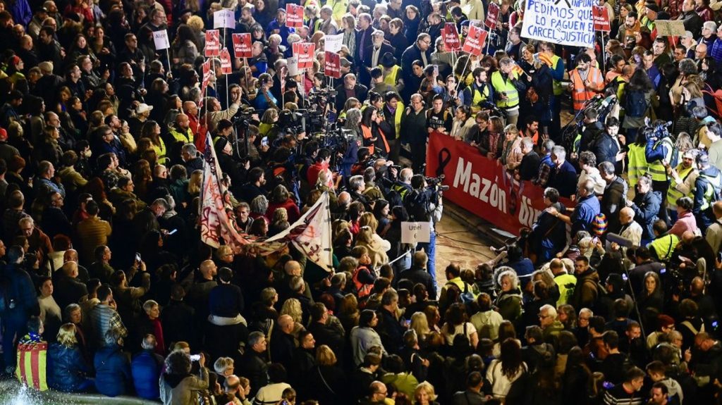 une nouvelle manifestation contre les autorités a rassemblé des milliers de personnes à Valence