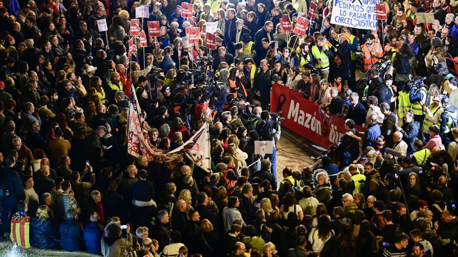 une nouvelle manifestation contre les autorités a rassemblé des milliers de personnes à Valence