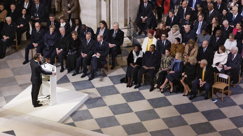 Emmanuel Macron exprime la « gratitude de la nation française envers tous ceux qui ont sauvé et reconstruit » la cathédrale