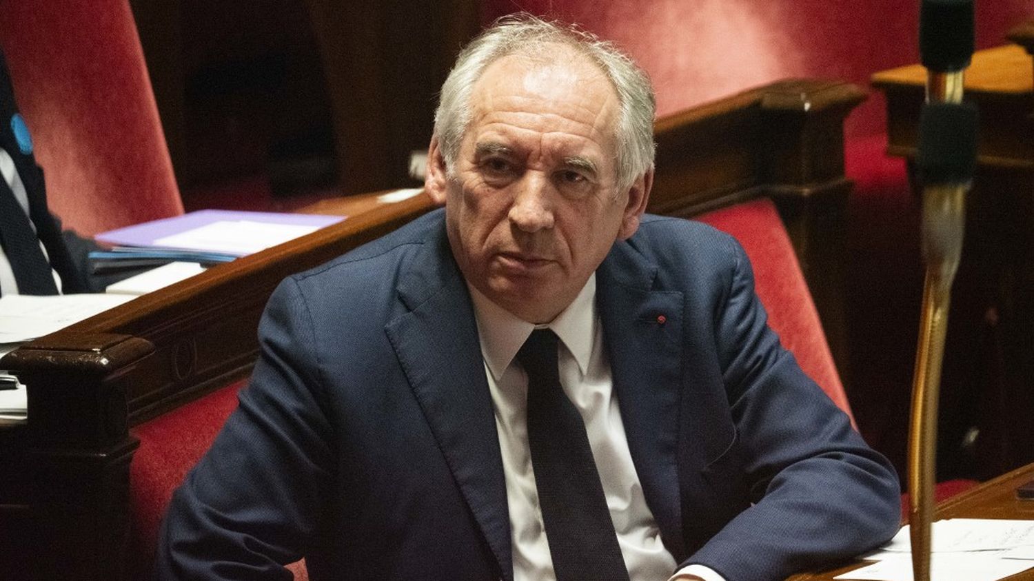 François Bayrou étend ses consultations avec les forces politiques