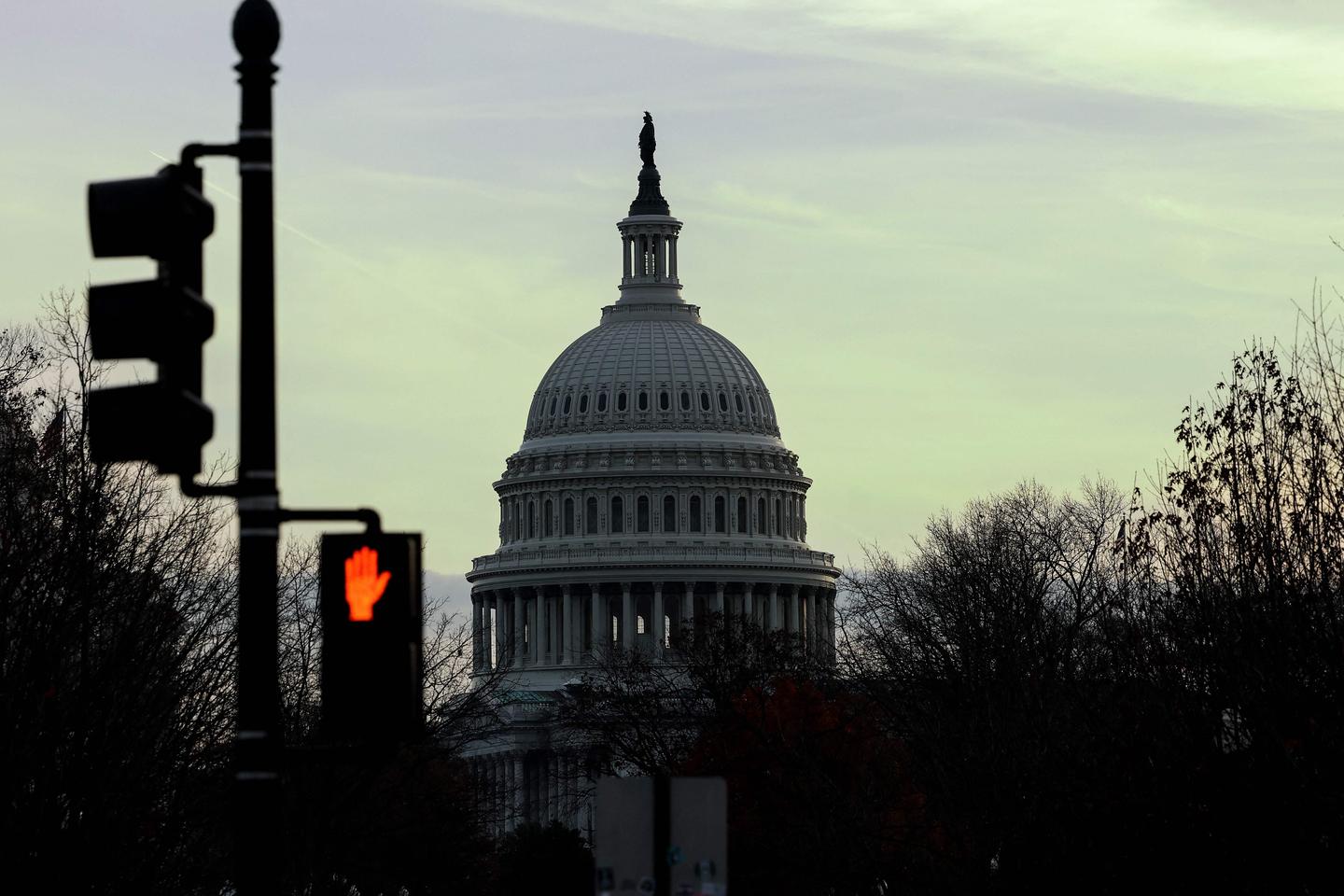 Aux Etats-Unis, la menace d’un shutdown augmente après le rejet du texte budgétaire soutenu par Donald Trump