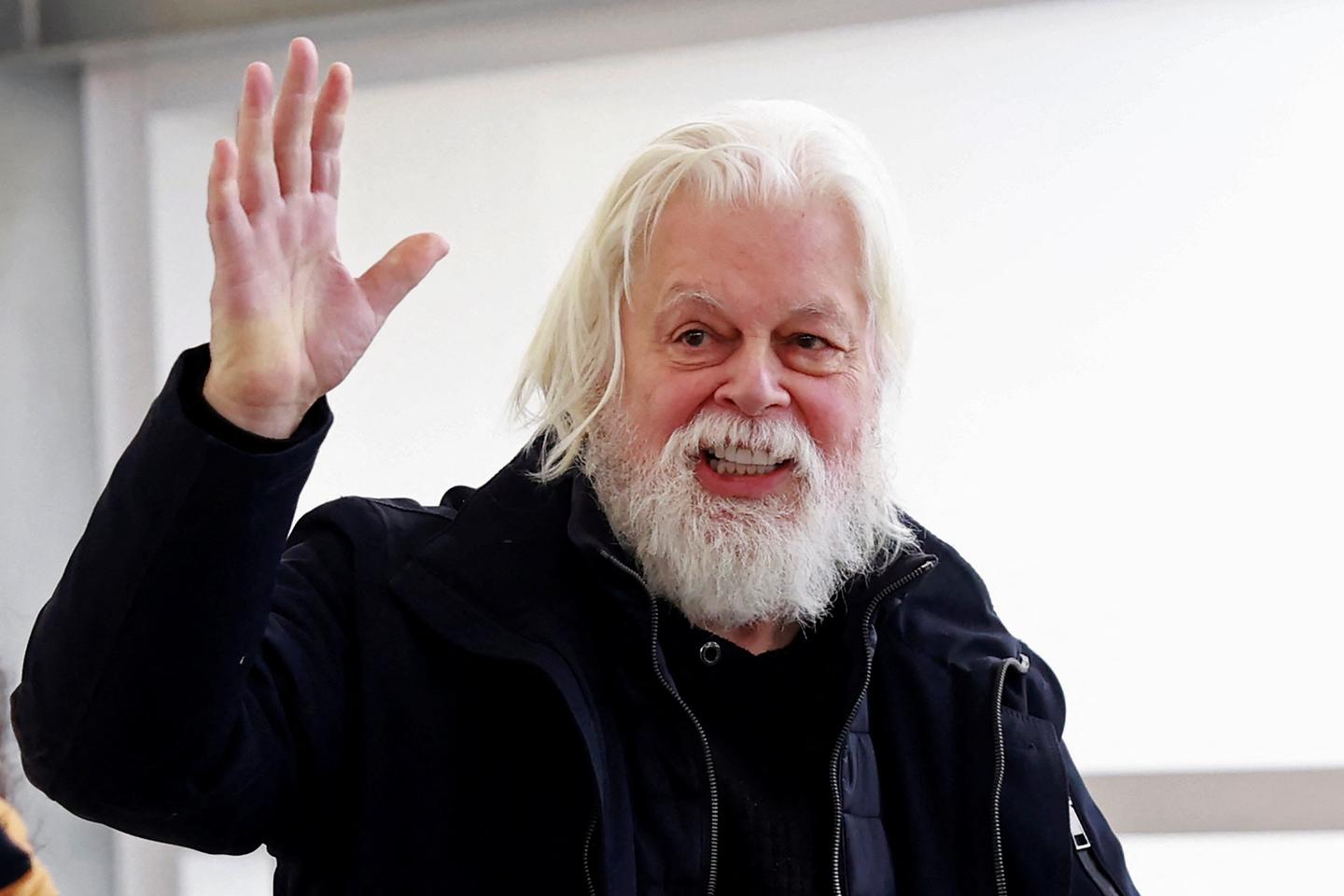 Le militant écologiste Paul Watson rentre en France après cinq mois de détention